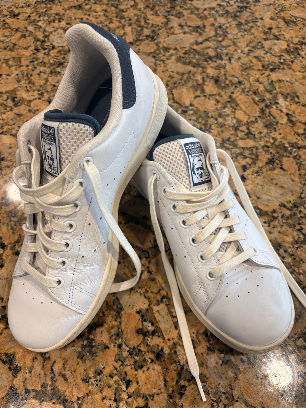 Adidas Stan Smith Special Edition tennis shoes size 8M/9.5W EUC
